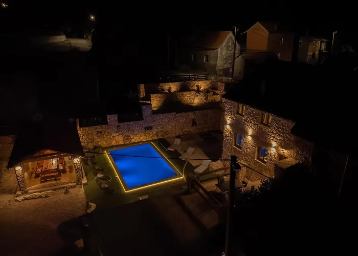 Villa Stone Valcer
