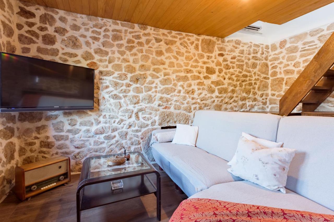 Stone Valcer Villa *
