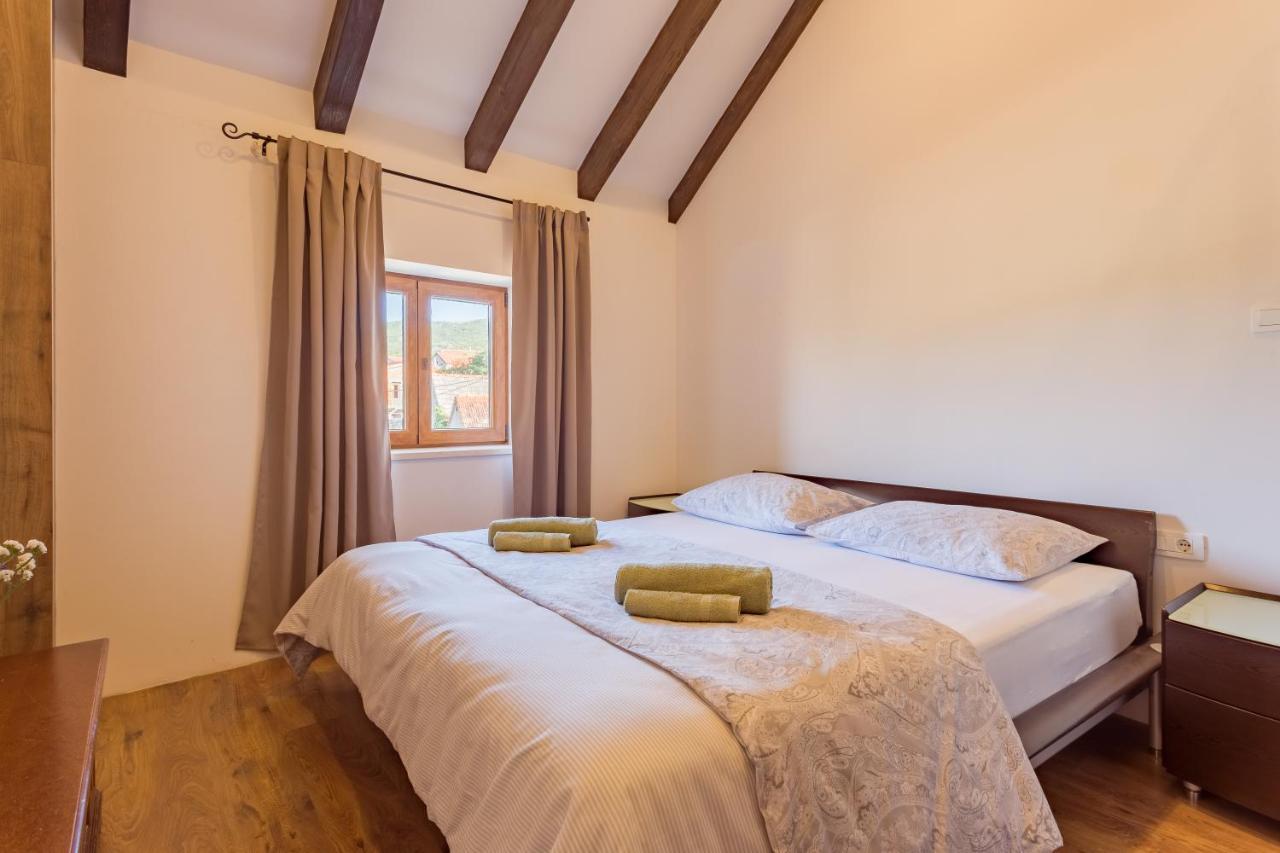 Stone Valcer Villa
