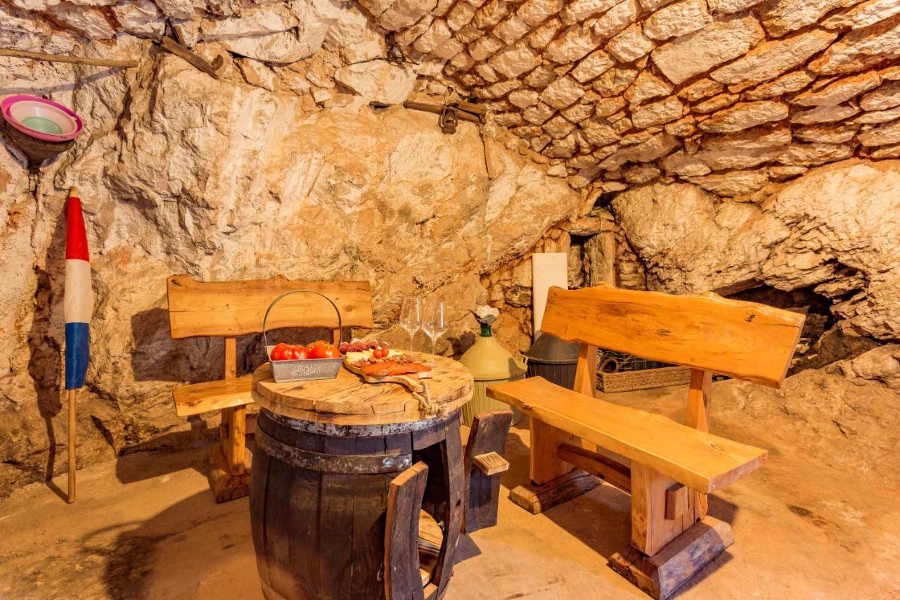 Villa Stone Valcer