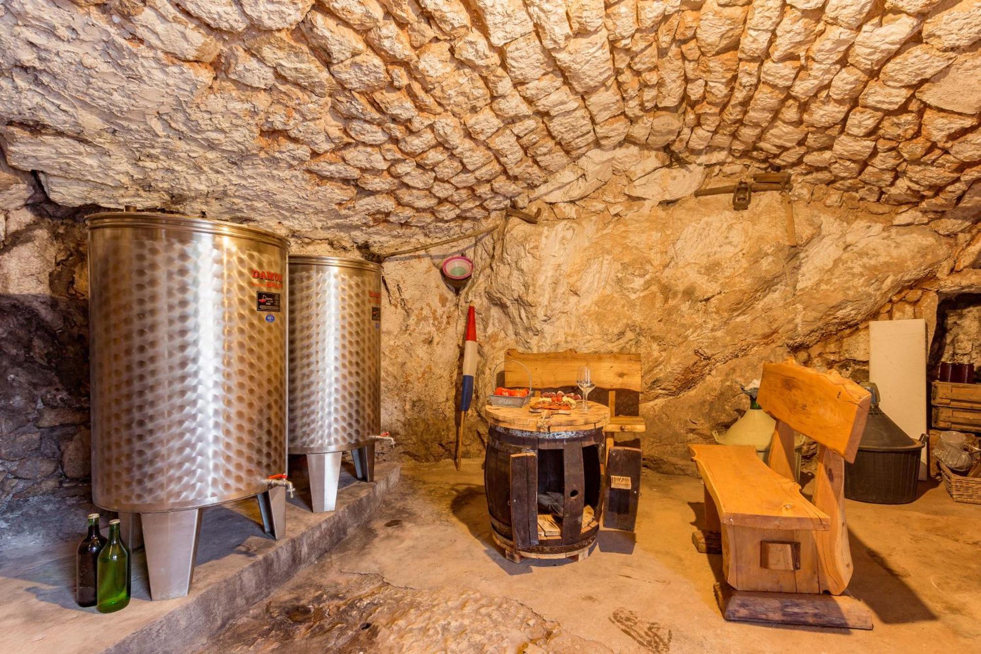 Stone Valcer Villa
