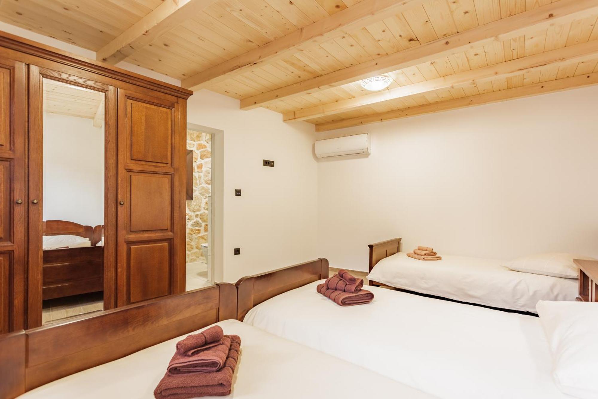 Stone Valcer Villa
