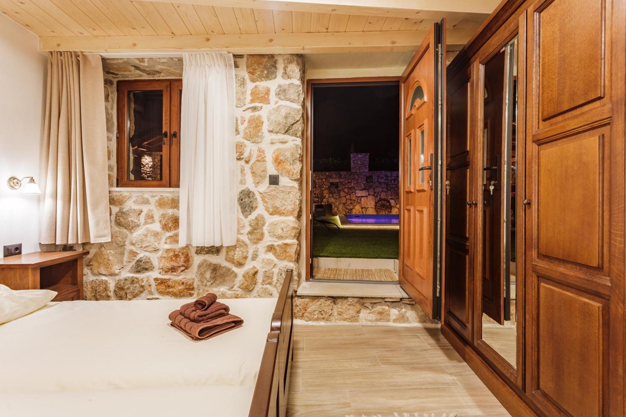 Villa Stone Valcer *