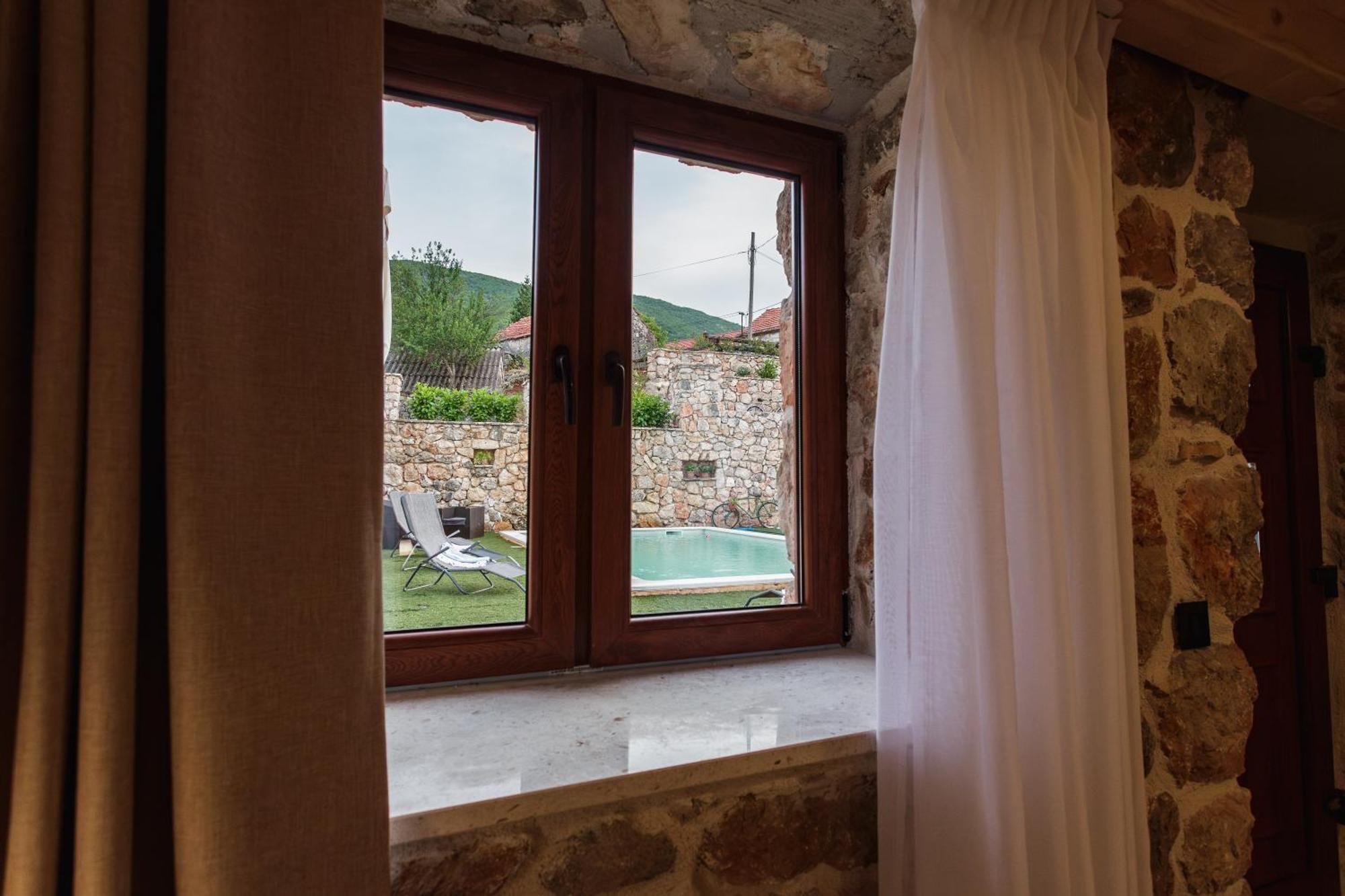 Stone Valcer * Slivno (Split-Dalmatia)