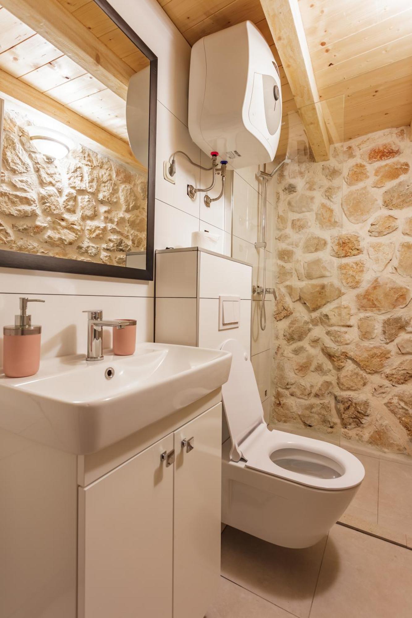 Villa Stone Valcer